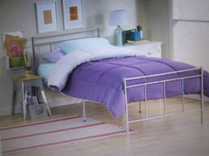 lot 234 image: Star Hollow Metal Twin Bed - Silver...