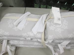 lot 249 image: Pottery Barn Genevieve Bumper Retai...