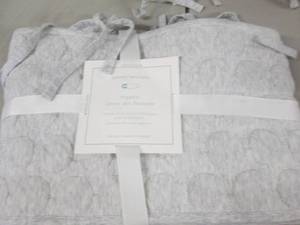 lot 275 image: Pottery Barn Kids Organic Jersey Do...