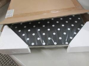 lot 317 image: 16 Inch Polka Dot Style Tile...