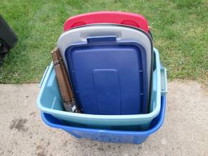lot 471 image: Totes, & Lids