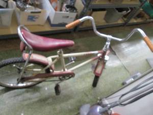 lot 113 image: Laredo Vintage Kids Bike ...