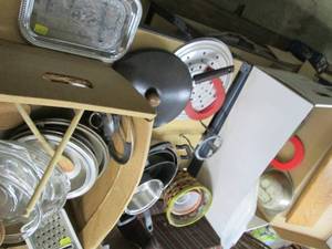 lot 125 image: (2) Boxes of Kitchen Items...