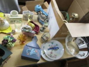 lot 126 image: Vintage lot of Dcor & Collectable...