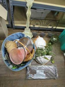 lot 154 image: Large Lot of Dcor & Jasco Hot Spo...