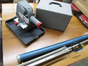 lot 191 image: Vintage Projector & Portable Screen...