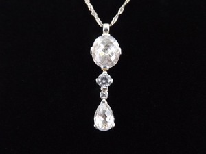 lot 28 image: .925 Sterling Silver Faceted Crystal Pendant Necklace