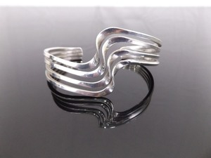 lot 45 image: .925 Sterling Silver Styled Open Cuff Bracelet