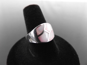 lot 54 image: .925 Sterling Silver Inlayed Pink Mother of Pearl Ring Size 8