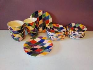 lot 27 image: Carnival Hand Painted China Set