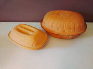lot 38 image: Two Romertopf Clay Baking Dishes