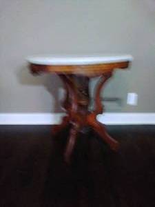 lot 18 image: Marble-Topped Side Table
