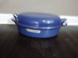 lot 26 image: Le Creuset  No. 43 Roaster with Lid