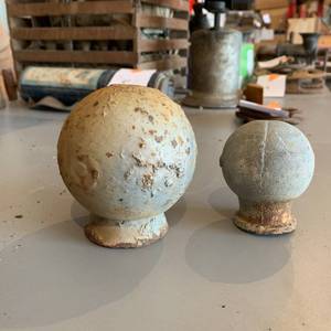 lot 63 image: 2 Vintage Fence Tops - 3 and 4