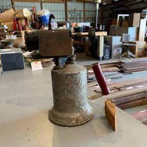 lot 7 image: Vintage Blow Torch