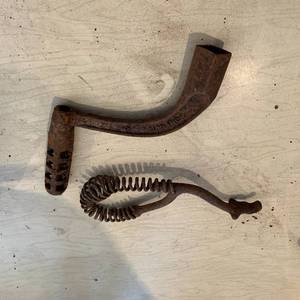 lot 18 image: Misc. Stove Parts