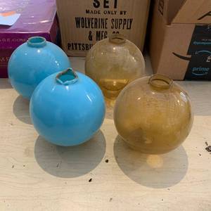 lot 23 image: Lightning Rods