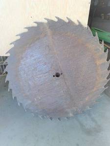 lot 40 image: 40 Saw Blade