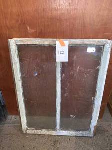 lot 122 image: Vintage Window 24 12 x 31