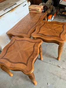 lot 192 image: Living Room Table Set