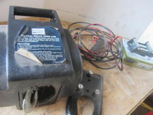lot 42 image: Electric Winch