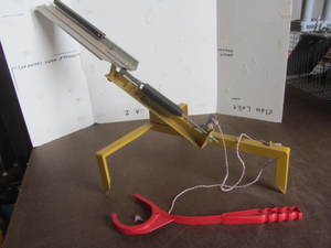 lot 73 image: Clays & Throwers