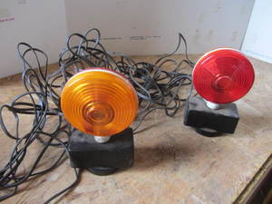 lot 49 image: Magnetic Flashers