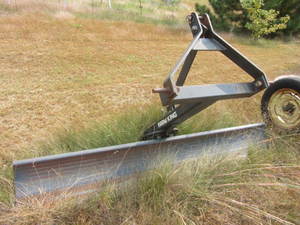 lot 5 image: Farm King Back Blade