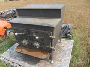 lot 13 image: Woodsman Cast Wood Burning Stove