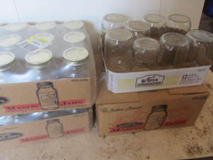 lot 161 image: Quart Canning Jars
