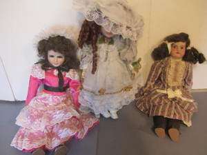 lot 172 image: Dolls AM German & Cathay