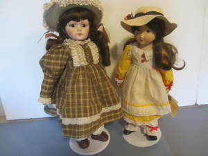 lot 178 image: Dolls with Holly Hobbie