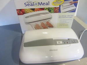 lot 225 image: Seal A Meal