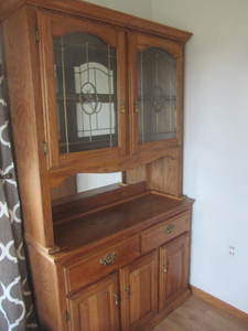 lot 154 image: Oak Buffet