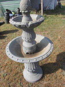 lot 251 image: Fountain