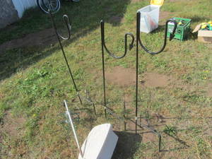 lot 255 image: Hose Hangers
