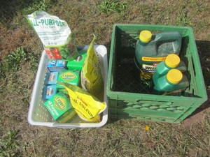 lot 262 image: Plant Food, Weed Killer