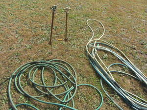 lot 271 image: Hose & Stand Sprinklers