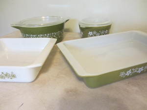 Pyrex 13x8.75 and 8x8 pans, 1qt...