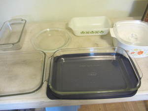 Pyrex 9x13 pan, two loaf pans, Co...