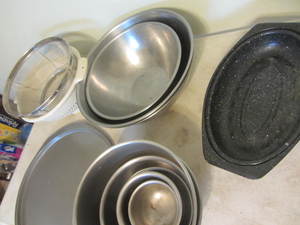 Stainless bowls, roaster, mesh & pl...