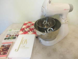 Sunbeam Mixmaster stand mixer with ...