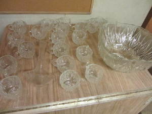 Punch bowl & 21 cups, ladle...