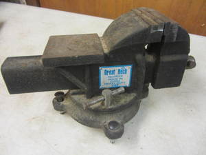 Bench vise, heavy duty 4 jaws, Gre...