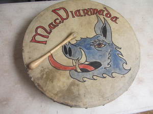 Renaissance drum 18, plaque...