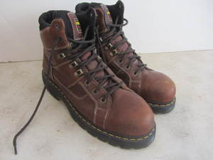 Dr. Martens Industrial steel toe b...