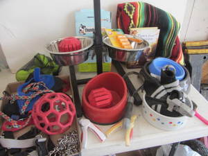 Dog bowls with adjustable height st...