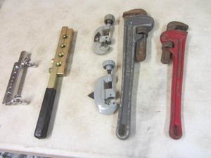 Pipe wrenches 14 & 18 with Ritco,...