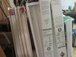 Light fixtures three fluorescent w...