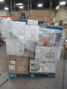 lot 405 image: WHOLESALE MIXED PALLET OF MISCELLANEOUS SMALL APPLIANCES , LIGHTING AND HOUSEWARES
